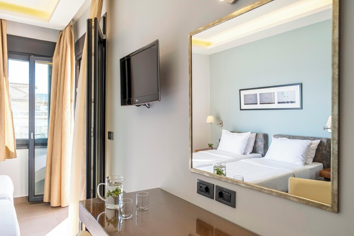 Room 12 of 41