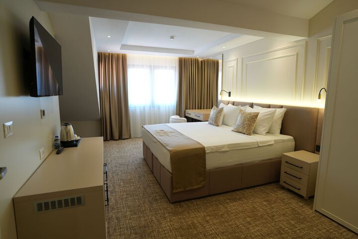 Room 12 of 51