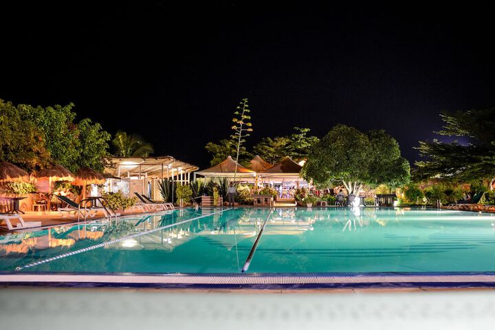 Pool Hotel