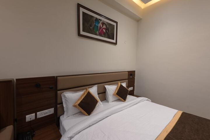 Room 10 of 23