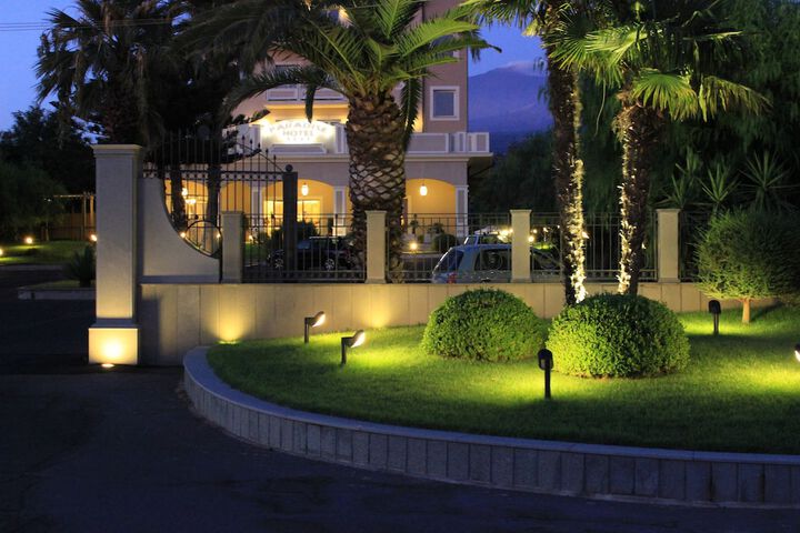 Hotel 90 of 94