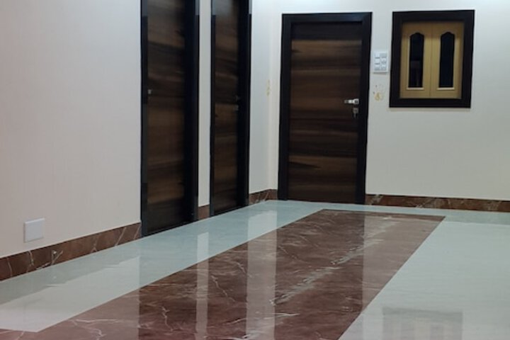 Room 8 of 39