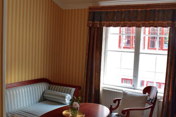 Room 23 of 42