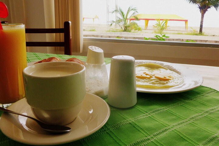 Breakfast/Coffee Service 25 of 31