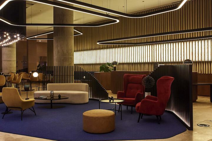 Hotel 202 of 209