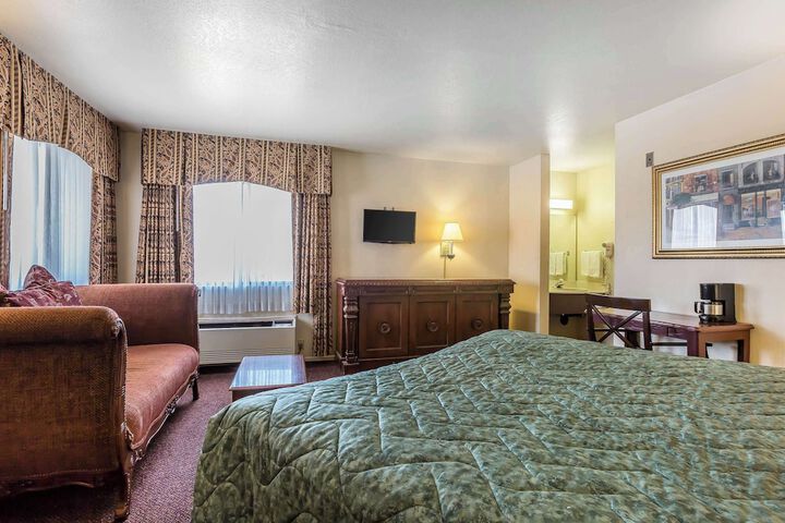 Room 11 of 26