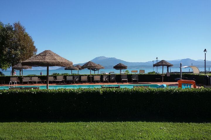 Hotel with Pool