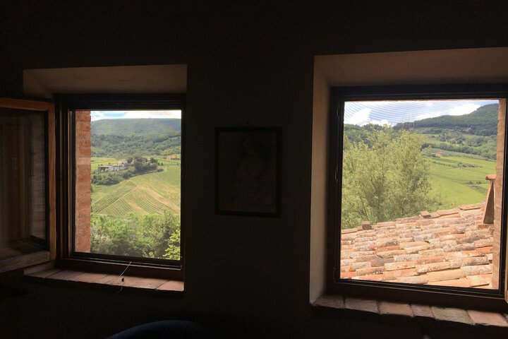Room 32 of 51