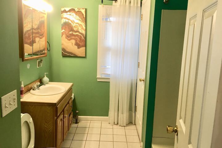 Room 33 of 33