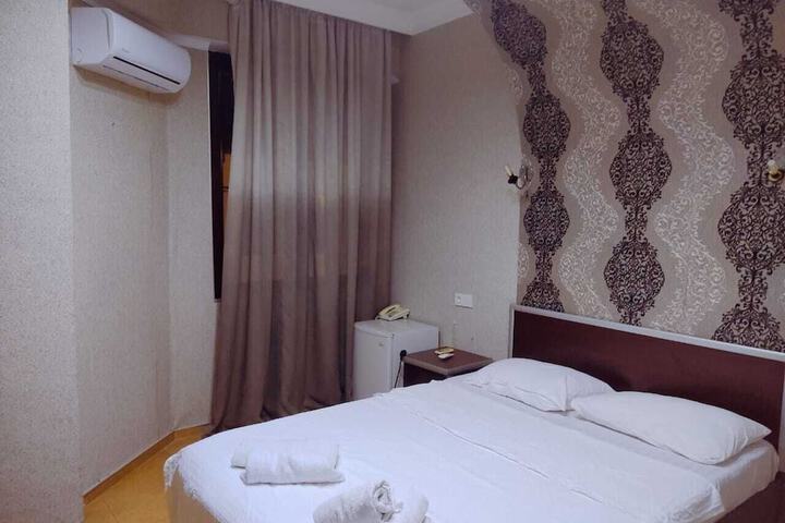 Room 6 of 15