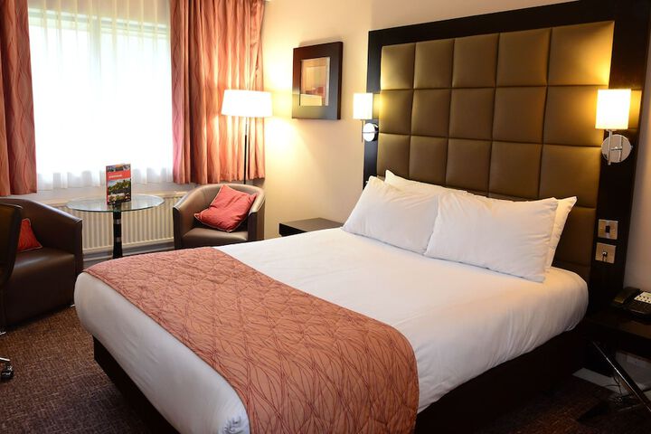 Room 4 of 88