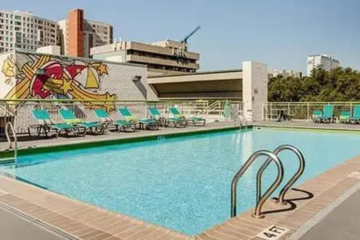 Pool 4 of 11