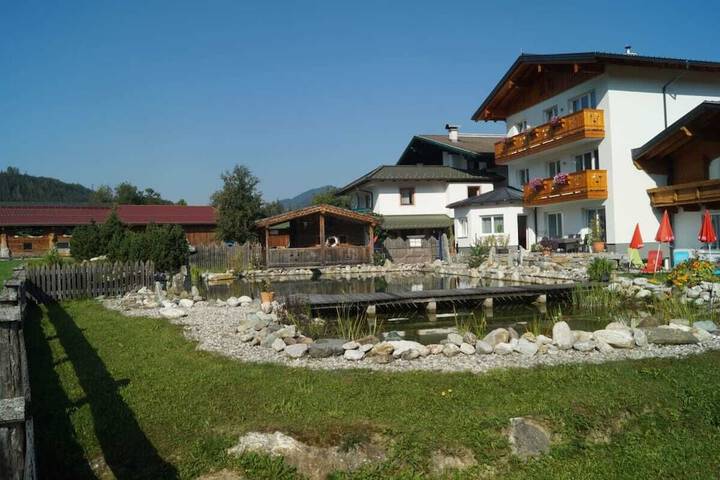 Hotel Exterior 82 of 97