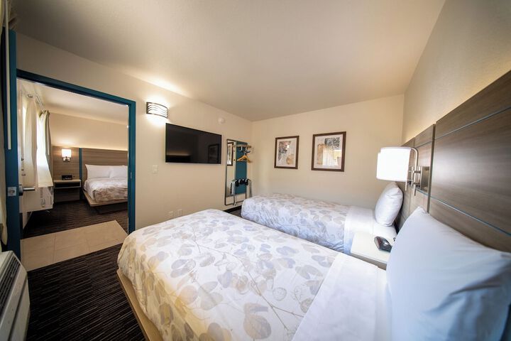 Room 5 of 21