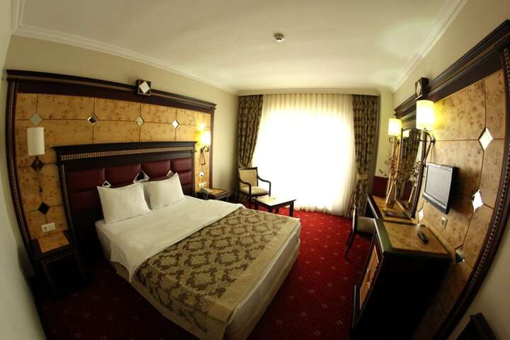 Room 8 of 39