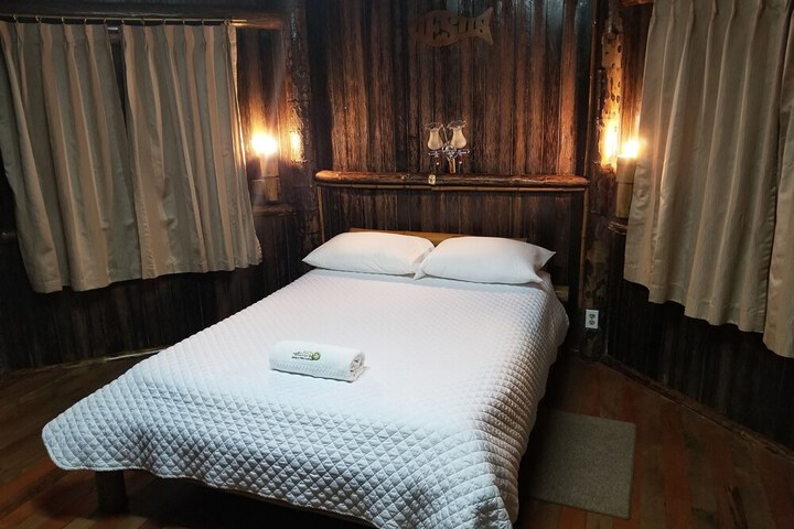 Room 6 of 78