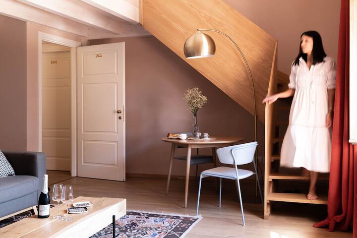 Room 12 of 64