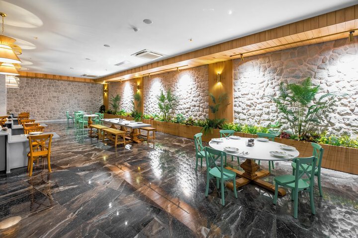 Dining 92 of 152