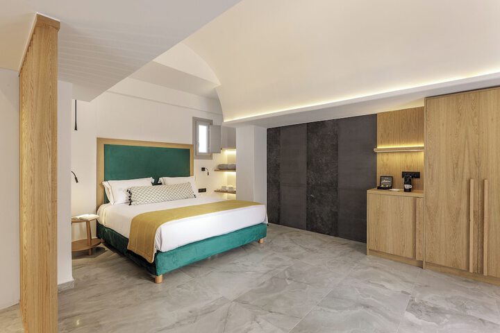 Room 62 of 177