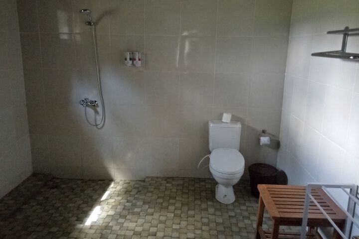 Room 26 of 76