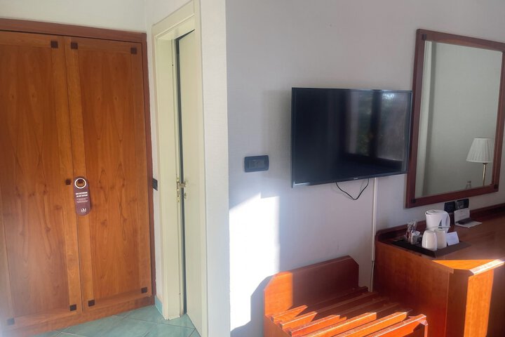 Room 62 of 137