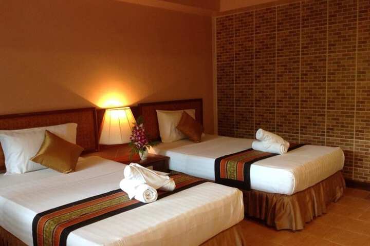 Room 7 of 38