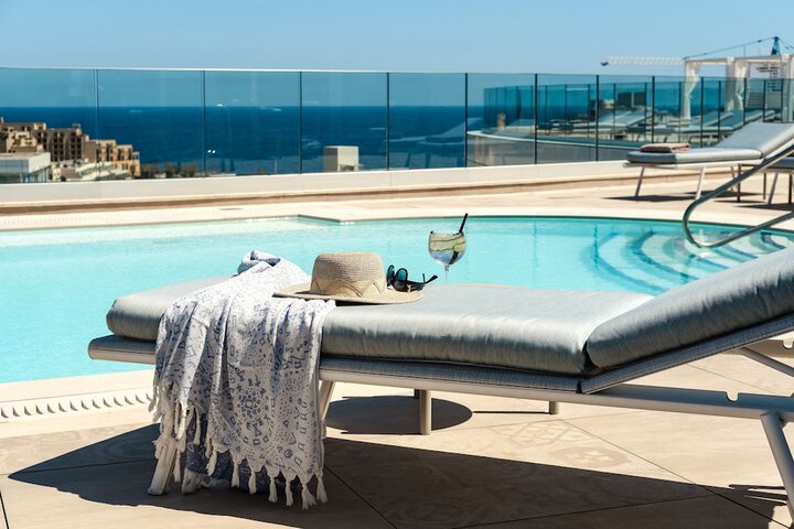Pool 42 of 67