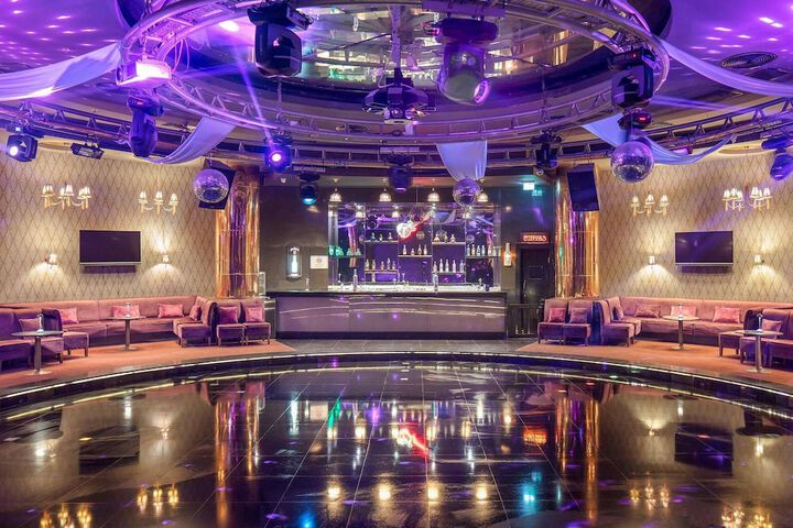 Lounge 287 of 311