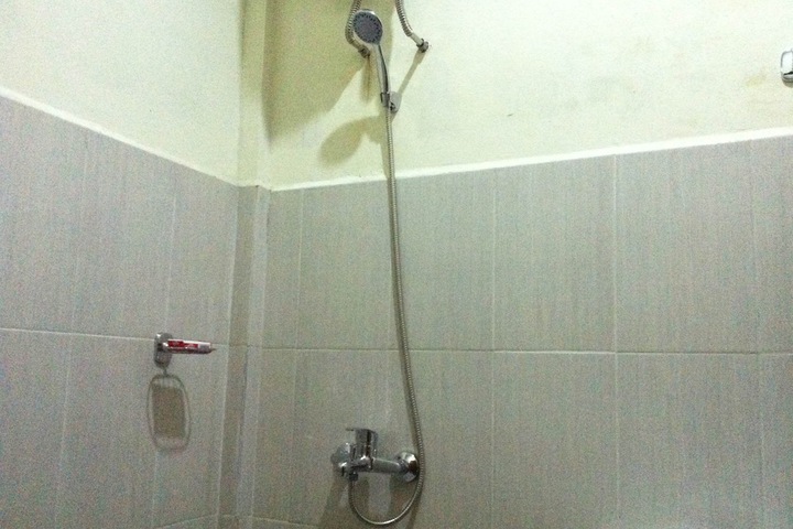Room 18 of 27