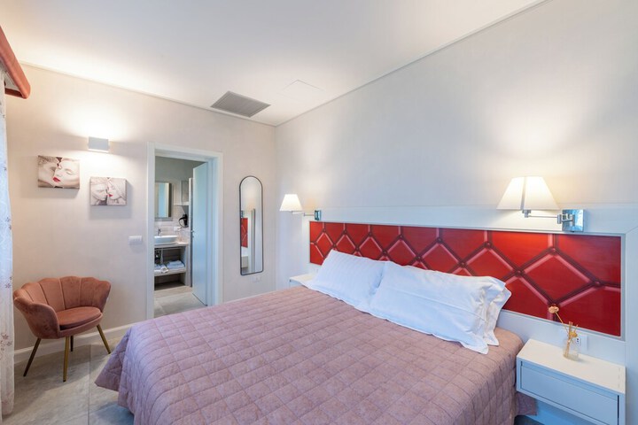 Room 35 of 72