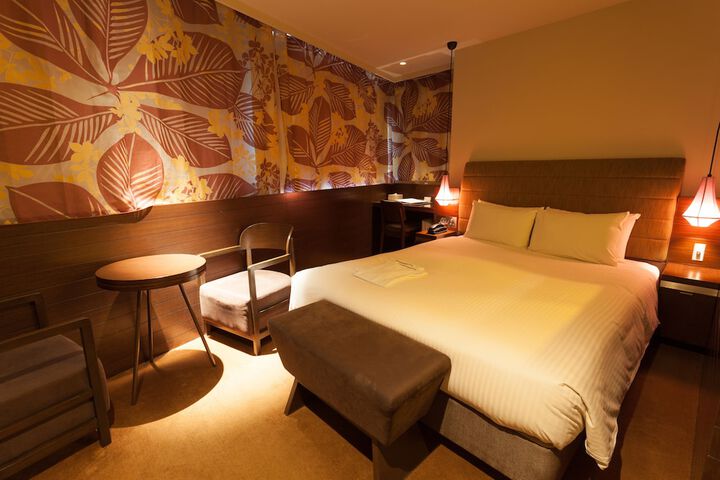 Room 8 of 43