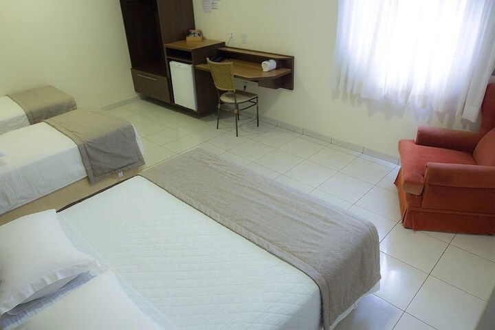 Room 21 of 32