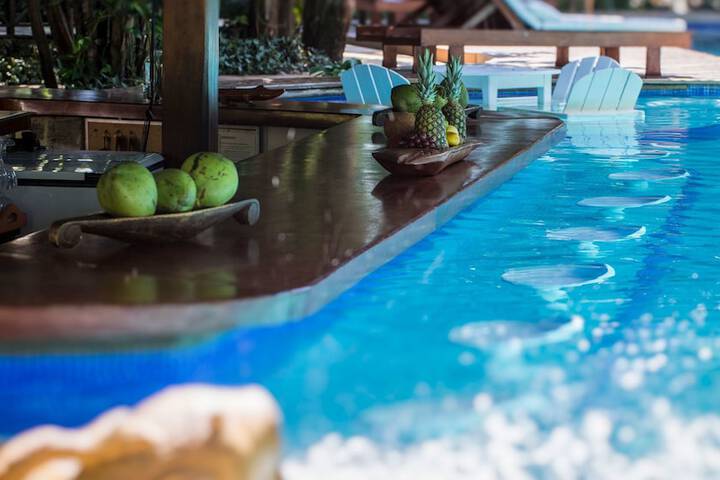 Hotel Pool