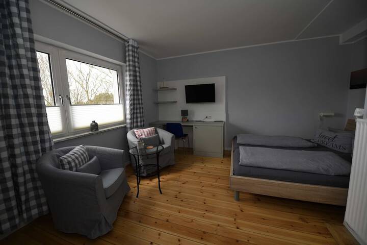 Room 28 of 75