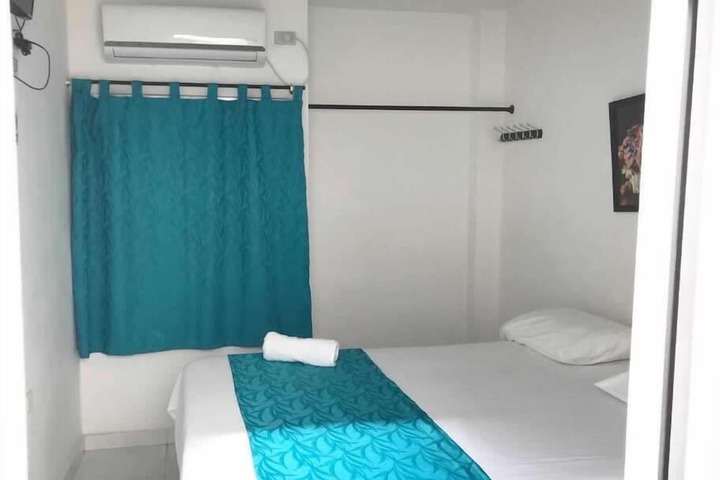 Room 2 of 20
