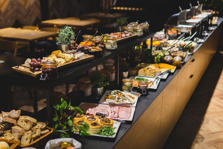 Dining 84 of 108