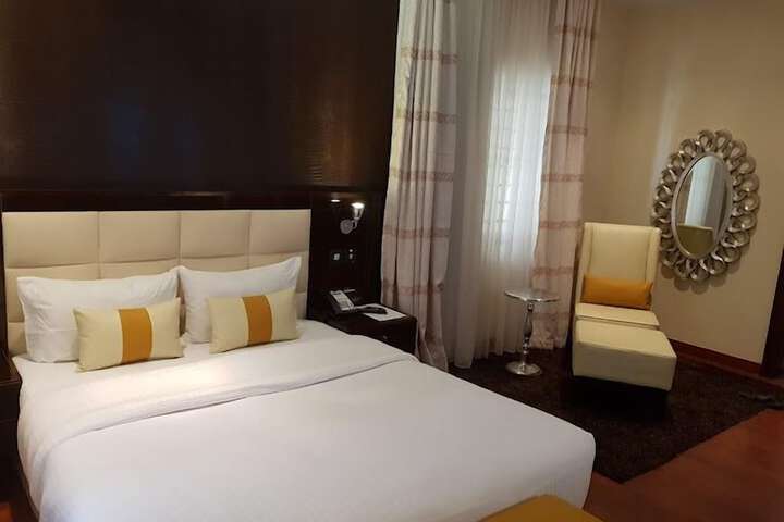 Room 2 of 27