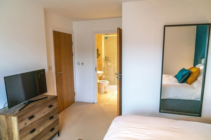 Room 4 of 24