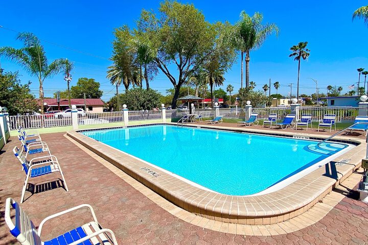 Pool 23 of 26
