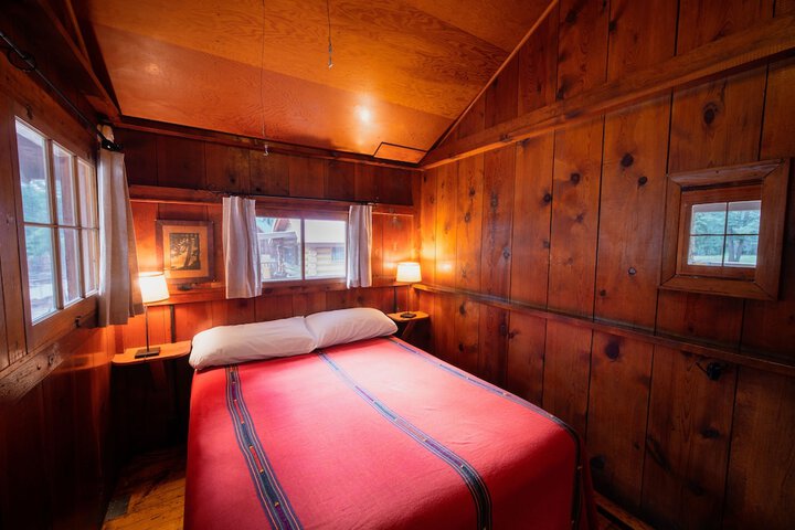 Room 26 of 211
