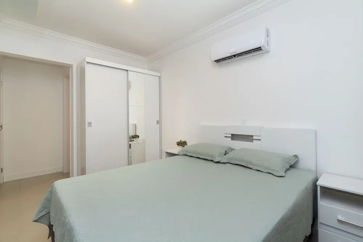 Room 6 of 22