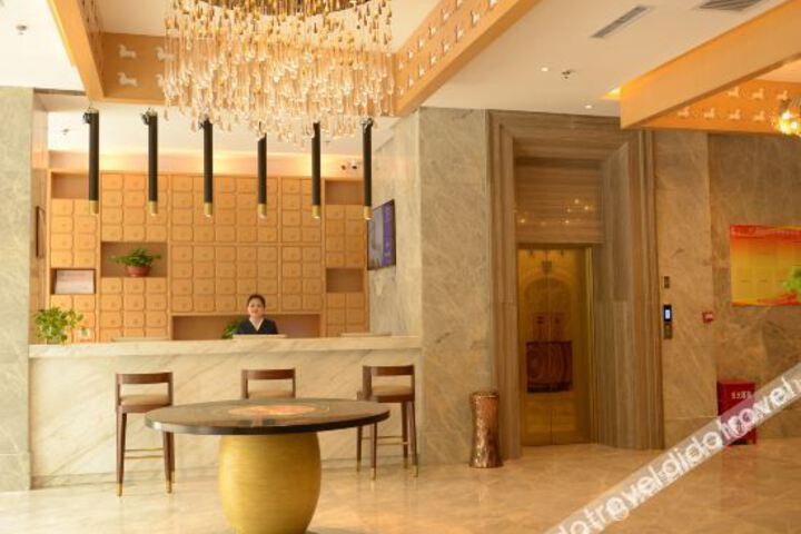 Hotel Interior 10 of 24