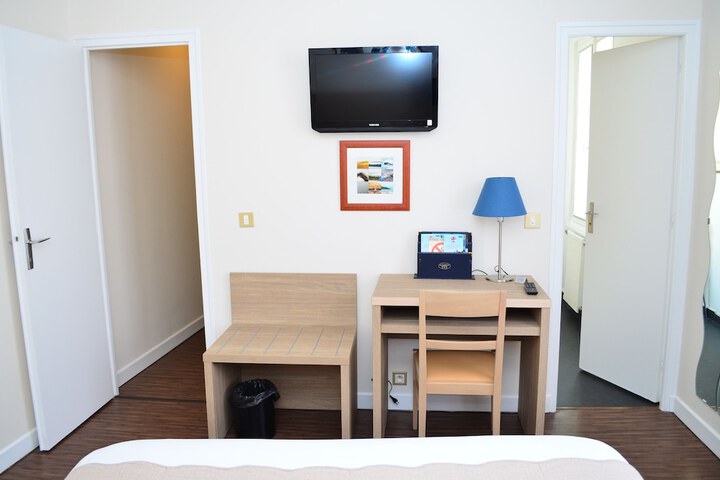 Room 9 of 41