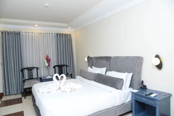 Room 18 of 35