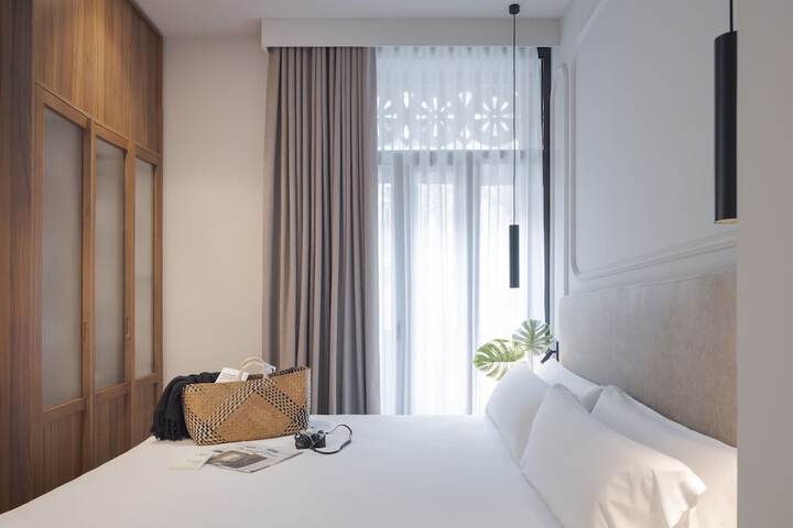 Room 16 of 32