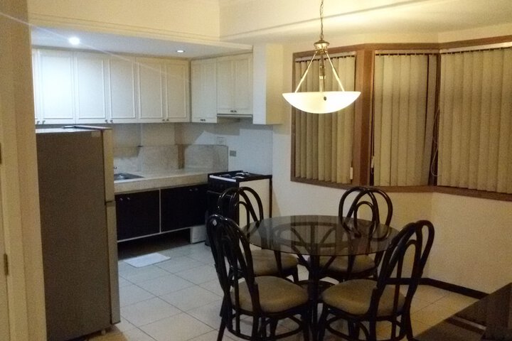 Room 11 of 28