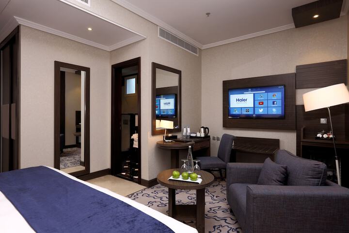 Room 21 of 77