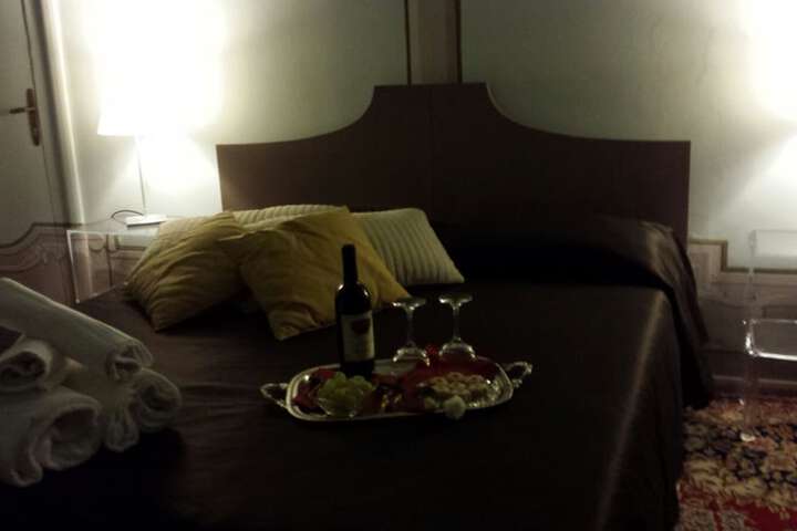 Room 6 of 60
