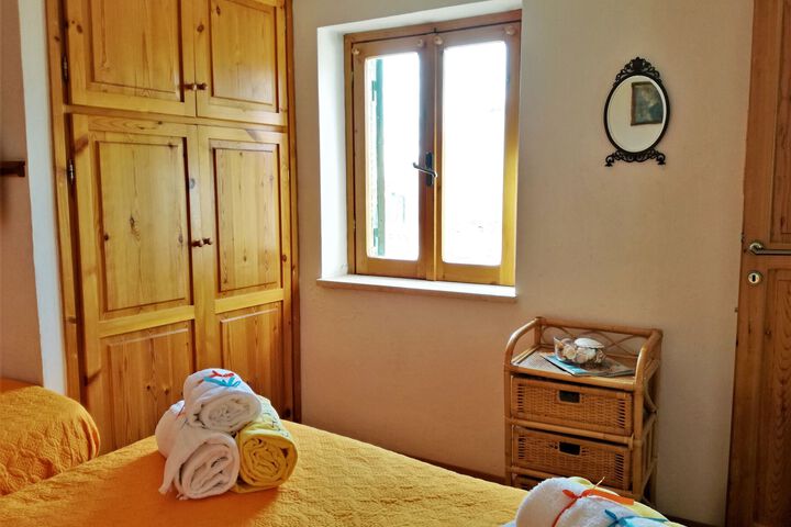 Room 21 of 28