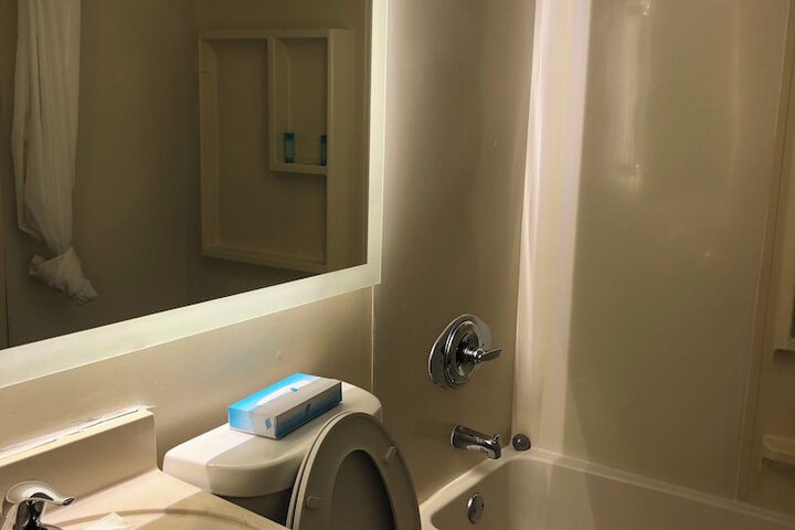 Room 42 of 54